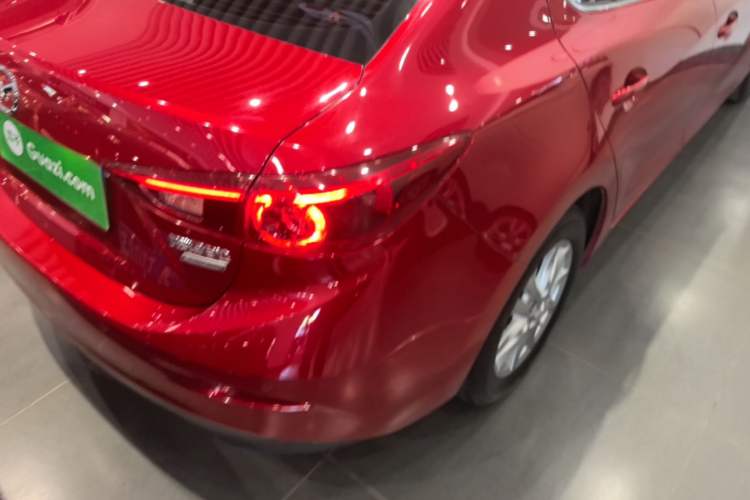 Used Mazda 3 Axela 2017 Sedan 1.5L Automatic Luxury Model Emission Standard China V Right Rear Taillight