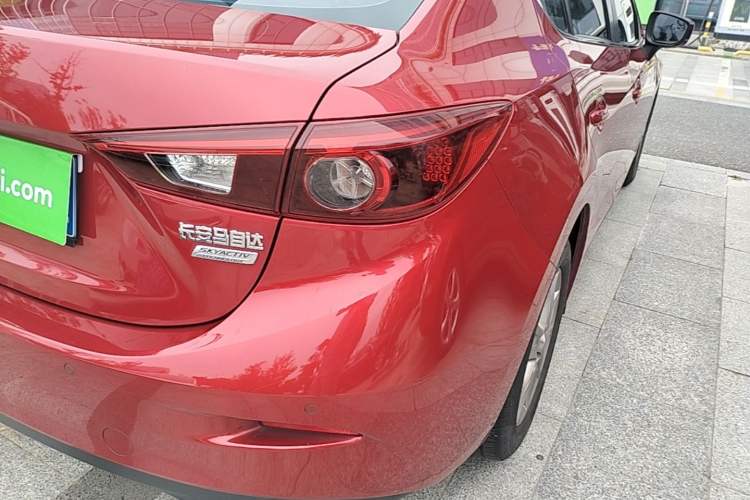 Used Mazda 3 Axela 2017 Sedan 1.5L Automatic Luxury Model Emission Standard China V Right Rear Taillight