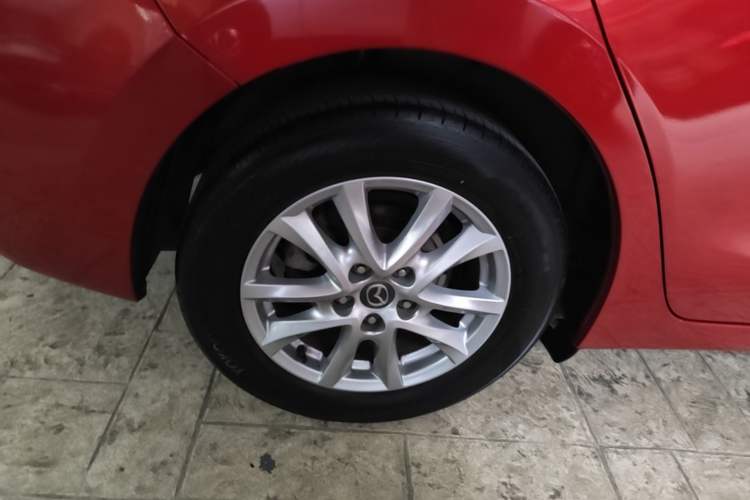 Used Mazda 3 Axela 2017 Sedan 1.5L Automatic Comfort Model Emission Standard China V Right Rear Wheel Hub