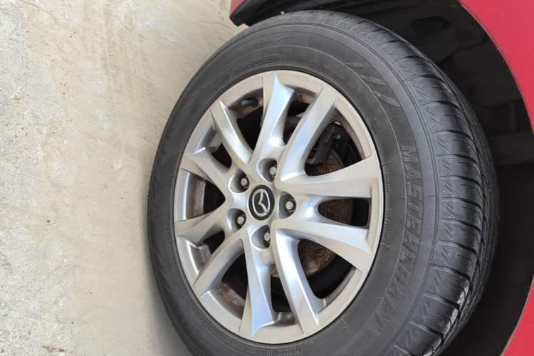 Used Mazda 3 Axela 2017 Sedan 1.5L Automatic Luxury Model Emission Standard China V Right Rear Wheel Hub
