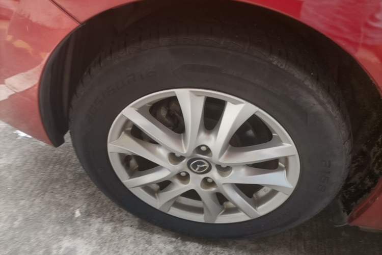 Used Mazda 3 Axela 2017 Sedan 1.5L Automatic Comfort Model Emission Standard China V Right Rear Wheel Hub