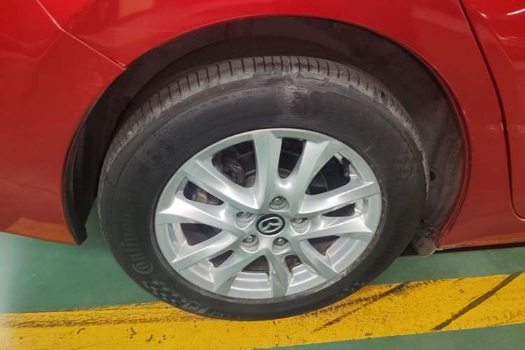 Used Mazda 3 Axela 2017 Sedan 1.5L Automatic Comfort Model Emission Standard China V Right Rear Wheel Hub