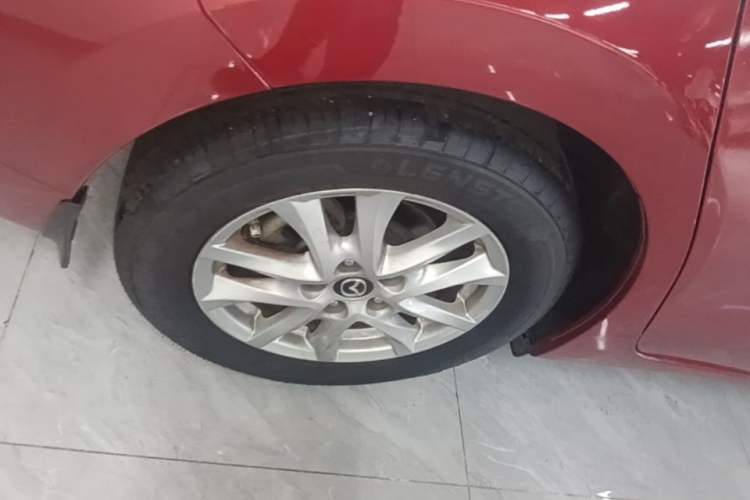 Used Mazda 3 Axela 2017 Sedan 1.5L Automatic Luxury Model Emission Standard China V Right Rear Wheel Hub