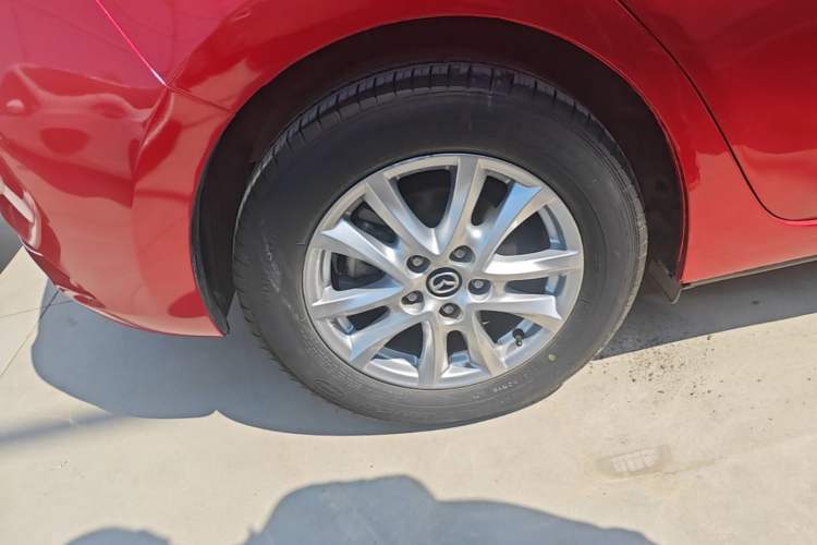 Used Mazda 3 Axela 2017 Hatchback 1.5L Automatic Luxury Model Emission Standard China V Right Rear Wheel Hub