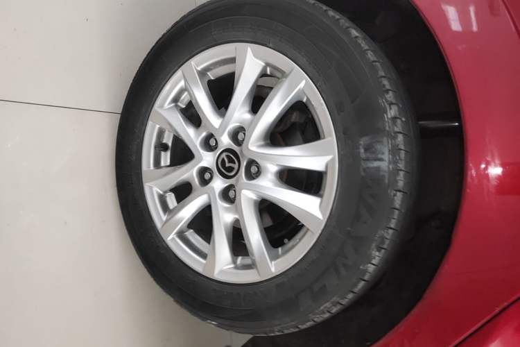 Used Mazda 3 Axela 2017 Sedan 1.5L Automatic Comfort Model Emission Standard China V Right Rear Wheel Hub