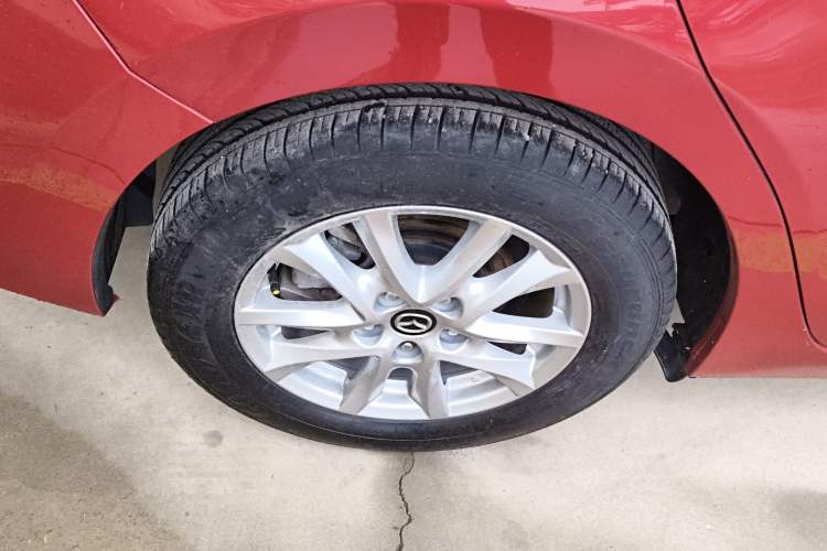 Used Mazda 3 Axela 2017 Sedan 1.5L Automatic Luxury Model Emission Standard China V Right Rear Wheel Hub
