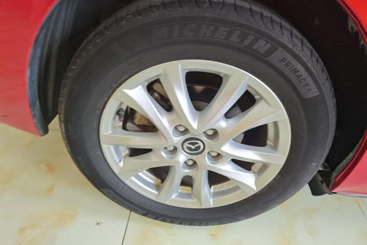 Used Mazda 3 Axela 2017 Sedan 1.5L Automatic Luxury Model Emission Standard China V Right Rear Wheel Hub