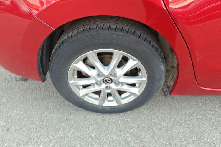 Used Mazda 3 Axela 2017 Sedan 1.5L Automatic Comfort Model Emission Standard China V Right Rear Wheel Hub