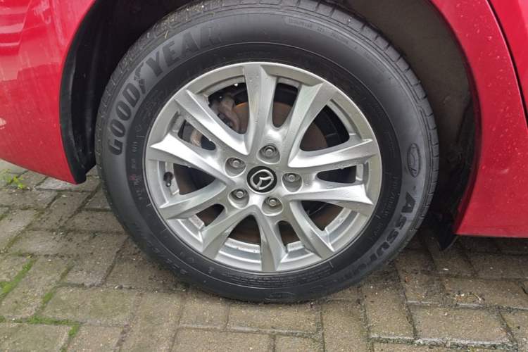Used Mazda 3 Axela 2017 Sedan 1.5L Automatic Comfort Model Emission Standard China V Right Rear Wheel Hub