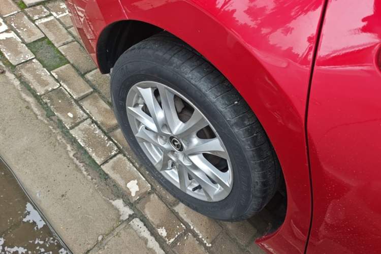 Used Mazda 3 Axela 2017 Sedan 1.5L Automatic Luxury Model Emission Standard China V Right Rear Wheel Hub