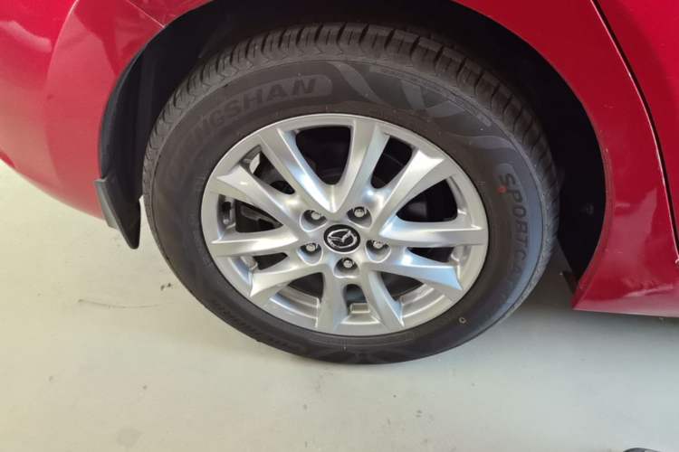 Used Mazda 3 Axela 2017 Hatchback 1.5L Automatic Luxury Model Emission Standard China V Right Rear Wheel Hub