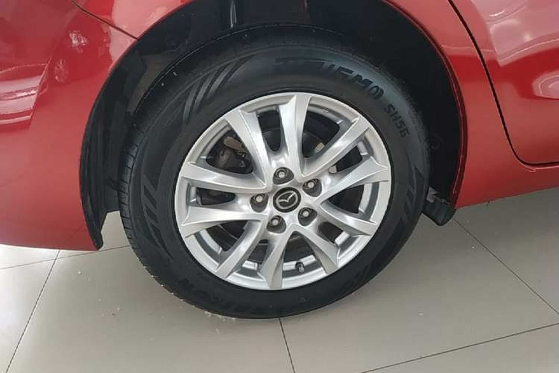 Used Mazda 3 Axela 2017 Sedan 1.5L Automatic Luxury Model Emission Standard China V Right Rear Wheel Hub