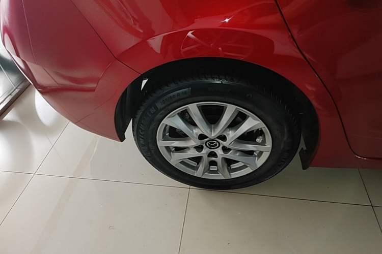 Used Mazda 3 Axela 2017 Sedan 1.5L Manual Comfort Model Emission Standard China V Right Rear Wheel Hub