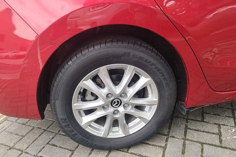 Used Mazda 3 Axela 2017 Sedan 1.5L Manual Comfort Model Emission Standard China V Right Rear Wheel Hub