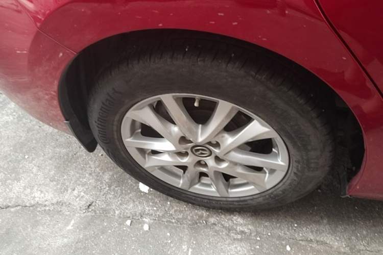 Used Mazda 3 Axela 2017 Sedan 1.5L Automatic Comfort Model Emission Standard China V Right Rear Wheel Hub