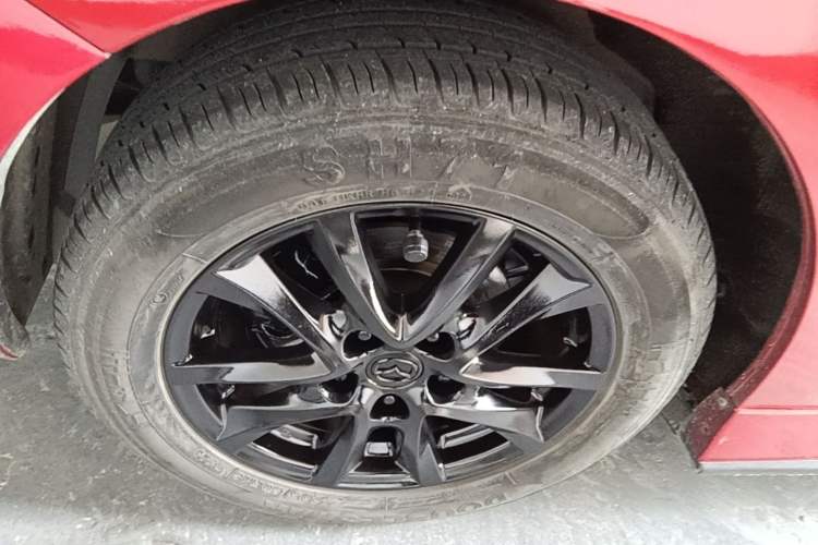 Used Mazda 3 Axela 2017 Hatchback 1.5L Automatic Comfort Model Emission Standard China V Right Rear Wheel Hub