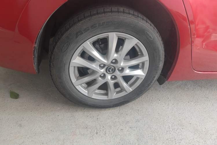 Used Mazda 3 Axela 2017 Sedan 1.5L Manual Luxury Model China VI Standard Right Rear Wheel Hub