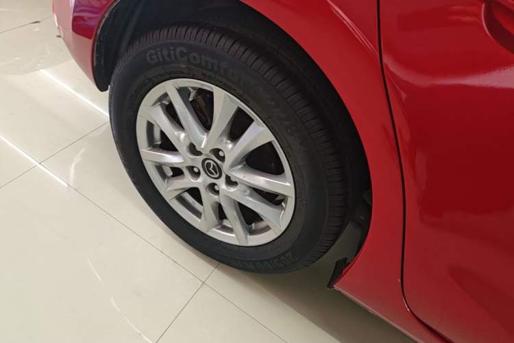 Used Mazda 3 Axela 2017 Hatchback 1.5L Automatic Luxury Model Emission Standard China V Right Rear Wheel Hub