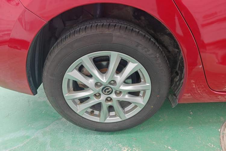Used Mazda 3 Axela 2017 Sedan 1.5L Automatic Comfort Model Emission Standard China V Right Rear Wheel Hub