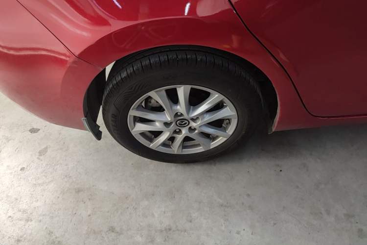 Used Mazda 3 Axela 2017 Sedan 1.5L Automatic Comfort Model Emission Standard China V Right Rear Wheel Hub