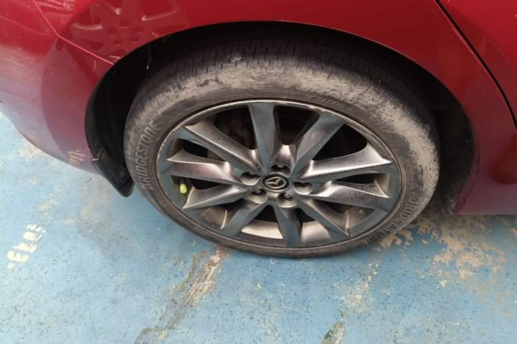 Used Mazda 3 Axela 2017 Hatchback 1.5L Automatic Comfort Model Emission Standard China V Right Rear Wheel Hub