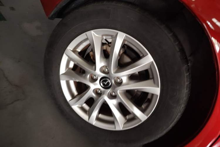 Used Mazda 3 Axela 2017 Sedan 1.5L Automatic Comfort Model Emission Standard China V Right Rear Wheel Hub