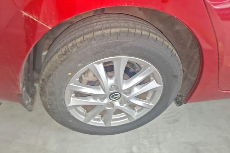 Used Mazda 3 Axela 2017 Hatchback 1.5L Automatic Comfort Model Emission Standard China V Right Rear Wheel Hub