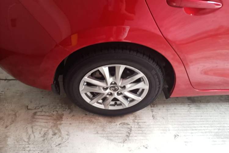 Used Mazda 3 Axela 2017 Sedan 1.5L Automatic Comfort Model Emission Standard China V Right Rear Wheel Hub