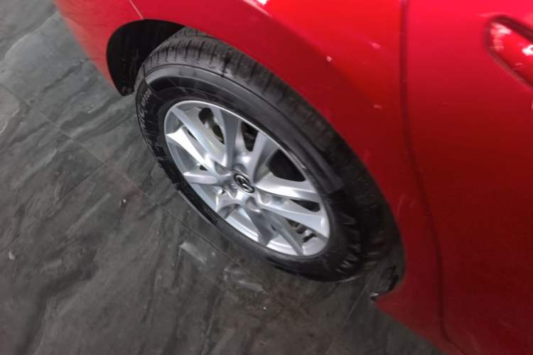 Used Mazda 3 Axela 2017 Sedan 1.5L Automatic Luxury Model Emission Standard China V Right Rear Wheel Hub