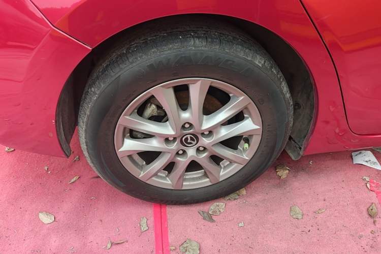 Used Mazda 3 Axela 2017 Sedan 1.5L Automatic Luxury Model Emission Standard China V Right Rear Wheel Hub