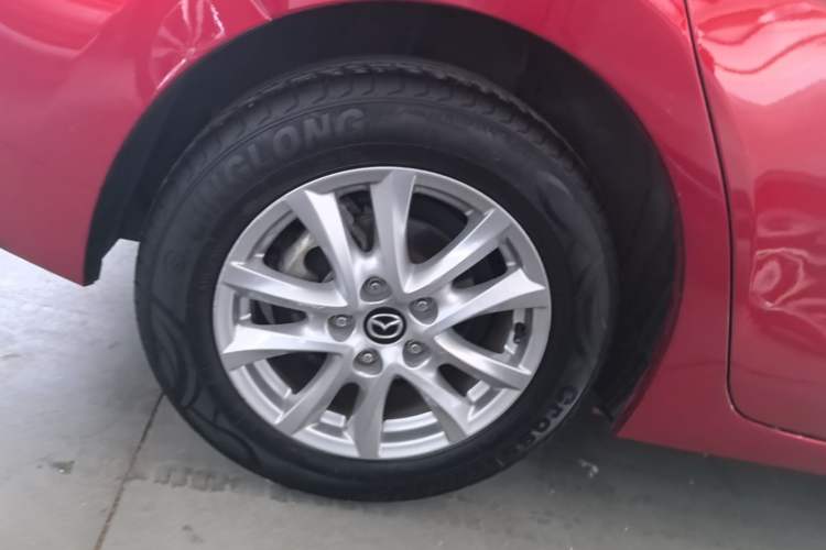 Used Mazda 3 Axela 2017 Sedan 1.5L Automatic Luxury Model Emission Standard China V Right Rear Wheel Hub