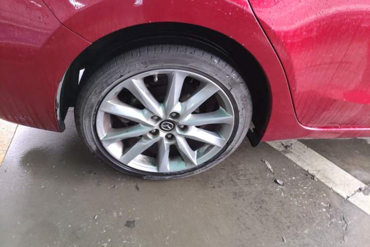 Used Mazda 3 Axela 2017 Sedan 2.0L Automatic Prestige Model China V Standard Right Rear Wheel Hub