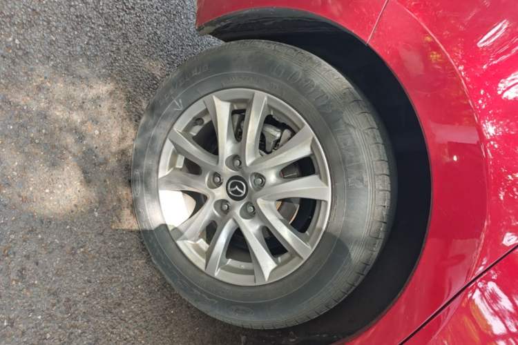 Used Mazda 3 Axela 2017 Sedan 1.5L Automatic Luxury Model Emission Standard China V Right Rear Wheel Hub