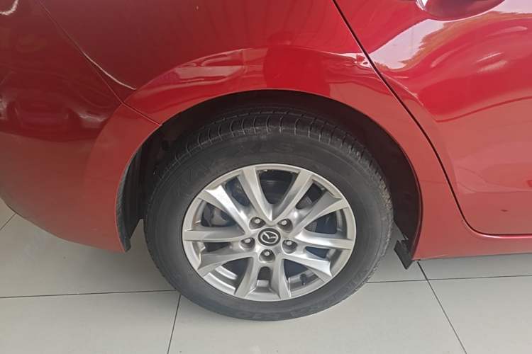 Used Mazda 3 Axela 2017 Sedan 1.5L Automatic Comfort Model China VI Standard Right Rear Wheel Hub