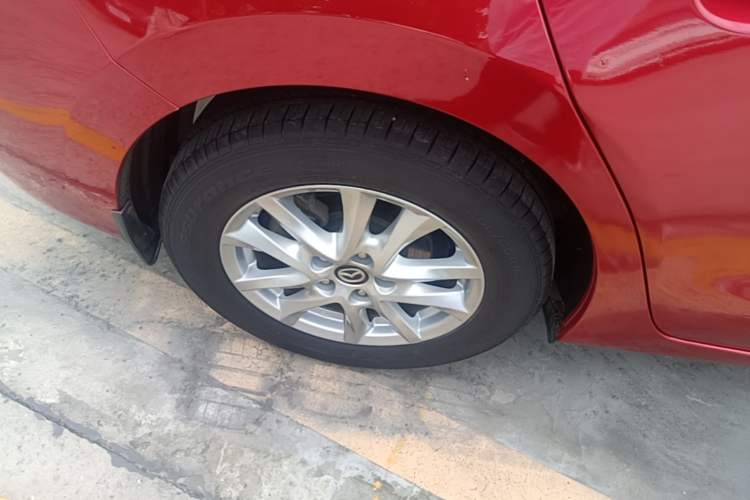 Used Mazda 3 Axela 2017 Sedan 1.5L Automatic Luxury Model Emission Standard China V Right Rear Wheel Hub