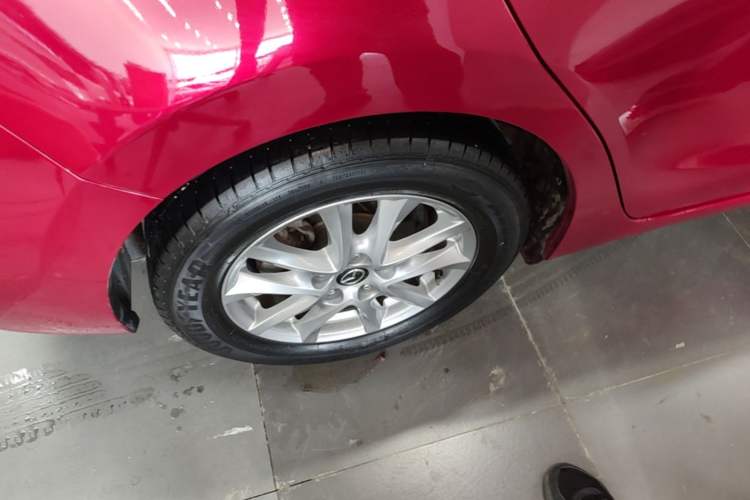 Used Mazda 3 Axela 2017 Sedan 1.5L Automatic Comfort Model Emission Standard China V Right Rear Wheel Hub