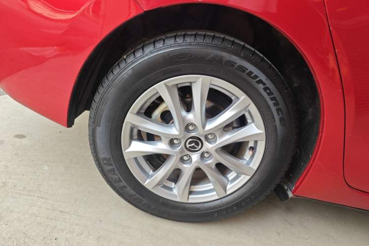 Used Mazda 3 Axela 2017 Sedan 1.5L Automatic Luxury Model Emission Standard China V Right Rear Wheel Hub