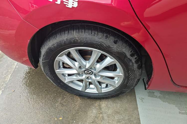 Used Mazda 3 Axela 2017 Sedan 1.5L Automatic Luxury Model Emission Standard China V Right Rear Wheel Hub