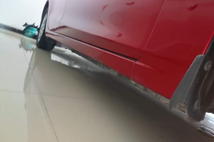 Used Mazda 3 Axela 2017 Sedan 1.5L Automatic Luxury Model Emission Standard China V Right Side Sill