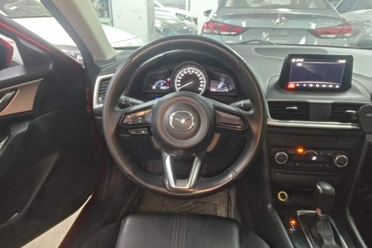 Used Mazda 3 Axela 2017 Sedan 1.5L Automatic Luxury Model Emission Standard China V Steering Wheel