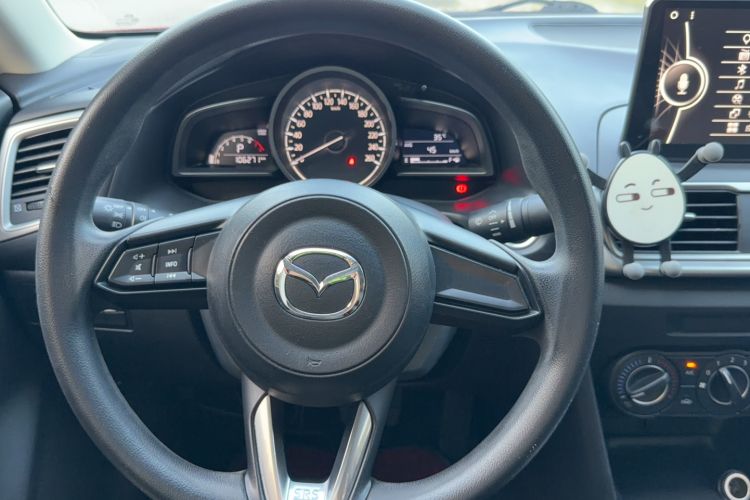 Used Mazda 3 Axela 2017 Sedan 1.5L Automatic Comfort Model Emission Standard China V Steering Wheel