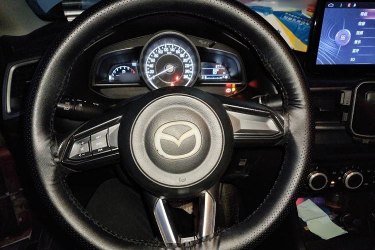 Used Mazda 3 Axela 2017 Sedan 1.5L Automatic Comfort Model Emission Standard China V Steering Wheel