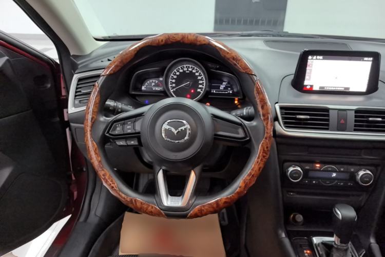 Used Mazda 3 Axela 2017 Sedan 1.5L Automatic Luxury Model Emission Standard China V Steering Wheel
