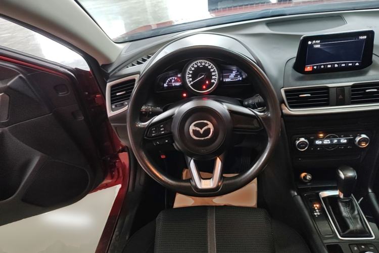 Used Mazda 3 Axela 2017 Sedan 1.5L Automatic Luxury Model Emission Standard China V Steering Wheel