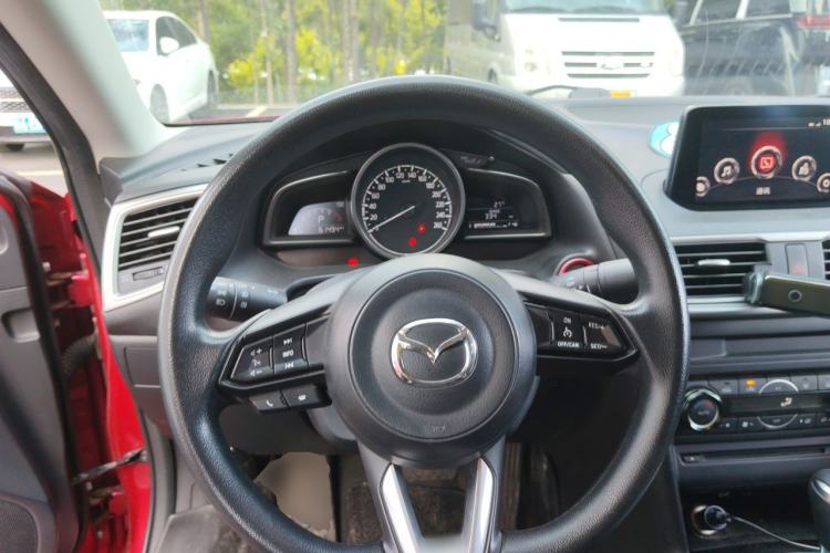 Used Mazda 3 Axela 2017 Sedan 1.5L Automatic Luxury Model Emission Standard China V Steering Wheel