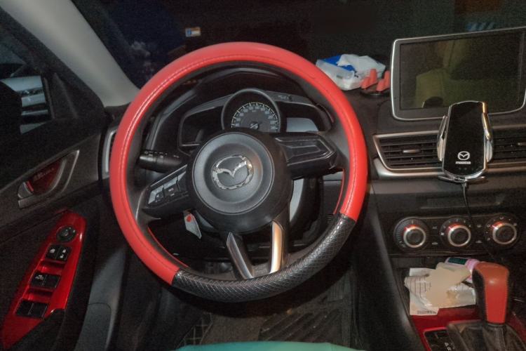 Used Mazda 3 Axela 2017 Sedan 1.5L Automatic Comfort Model Emission Standard China V Steering Wheel