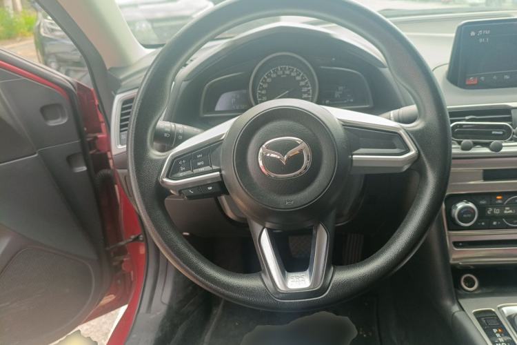 Used Mazda 3 Axela 2017 Sedan 1.5L Automatic Luxury Model Emission Standard China V Steering Wheel