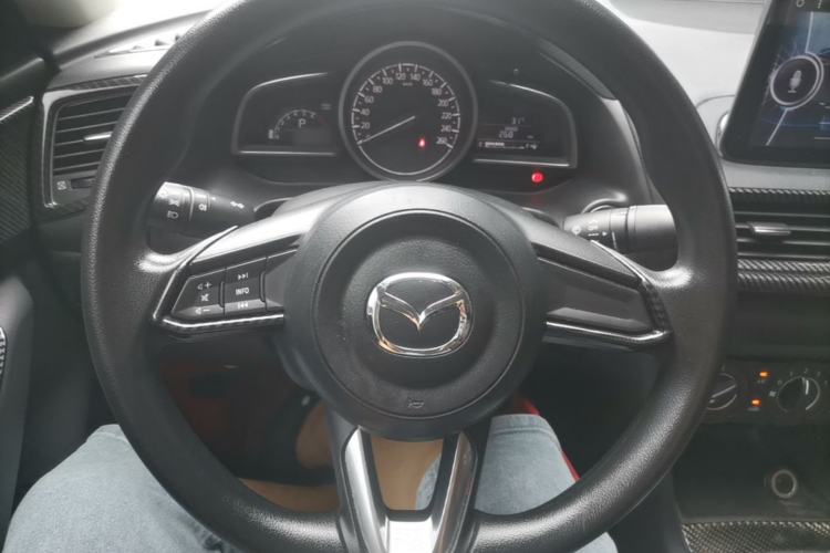 Used Mazda 3 Axela 2017 Sedan 1.5L Automatic Comfort Model Emission Standard China V Steering Wheel