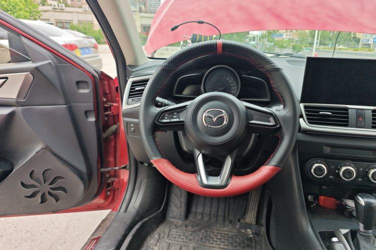 Used Mazda 3 Axela 2017 Sedan 1.5L Automatic Comfort Model Emission Standard China V Steering Wheel