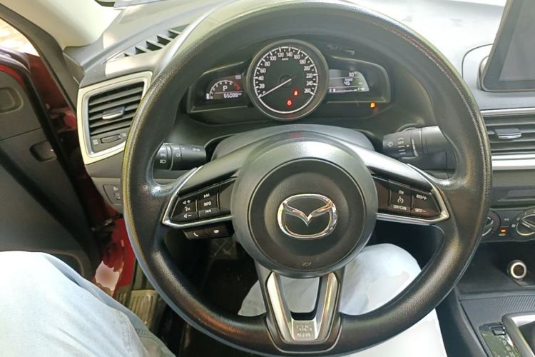 Used Mazda 3 Axela 2017 Sedan 1.5L Automatic Comfort Model Emission Standard China V Steering Wheel